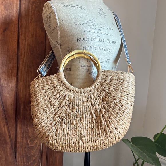 Haute Hippie Natural Straw Tote with Bamboo Handles and Blue Patterned Strap NWT - Picture 2 of 6